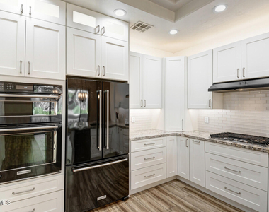 20802 N Grayhawk Drive - Photo Thumbnail 9
