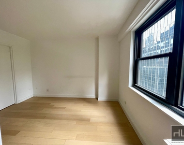 East 39th Street - Photo Thumbnail 1