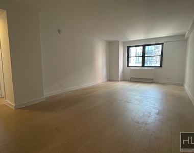 East 39th Street - Photo Thumbnail 2