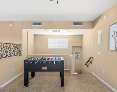 3935 E Rough Rider Road - Photo Thumbnail 15