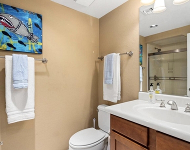 3935 E Rough Rider Road - Photo Thumbnail 13