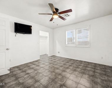 6116 S Borego Road - Photo Thumbnail 14