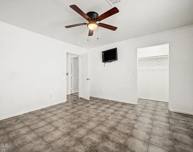 6116 S Borego Road - Photo Thumbnail 13