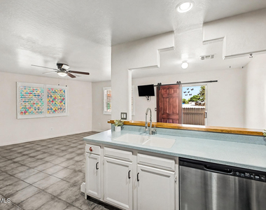 6116 S Borego Road - Photo Thumbnail 10