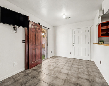 6116 S Borego Road - Photo Thumbnail 6
