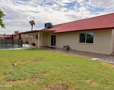 916 W Strahan Drive - Photo Thumbnail 22