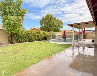 916 W Strahan Drive - Photo Thumbnail 21
