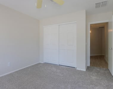 41740 W Sunland Drive - Photo Thumbnail 24