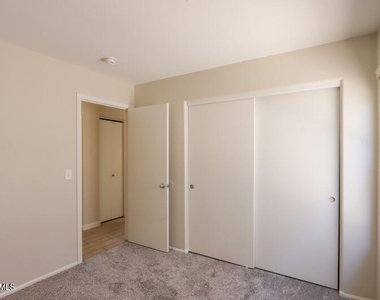 41740 W Sunland Drive - Photo Thumbnail 17