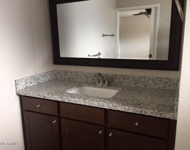 801 E Campus Drive - Photo Thumbnail 8