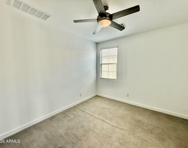 9923 E Tillman Avenue - Photo Thumbnail 12