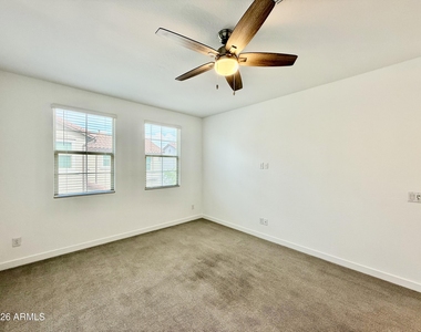 9923 E Tillman Avenue - Photo Thumbnail 10