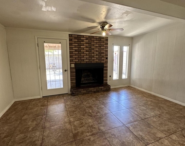 5653 W Hatcher Road - Photo Thumbnail 4
