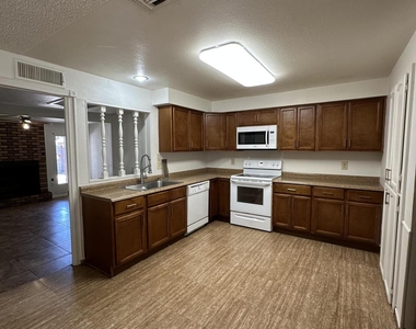 5653 W Hatcher Road - Photo Thumbnail 2