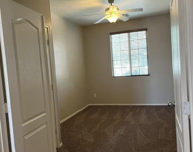 19165 N Ventana Lane - Photo Thumbnail 15