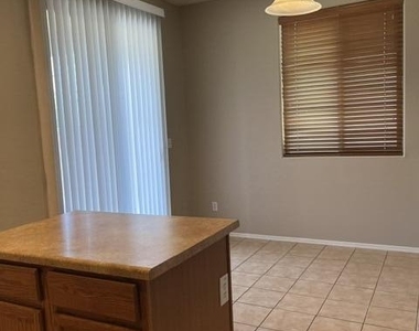 19165 N Ventana Lane - Photo Thumbnail 7