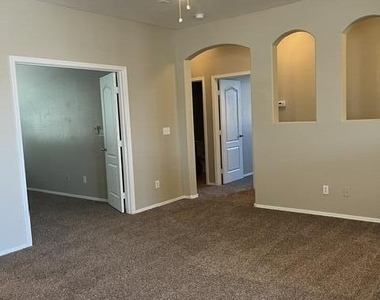 19165 N Ventana Lane - Photo Thumbnail 13