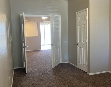 19165 N Ventana Lane - Photo Thumbnail 17