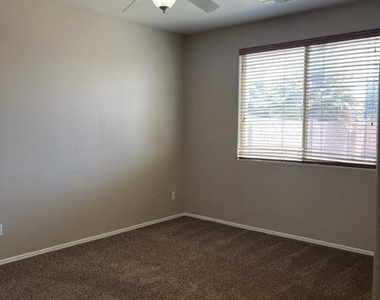 19165 N Ventana Lane - Photo Thumbnail 23