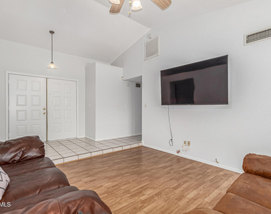 6243 W Cholla Street - Photo Thumbnail 7