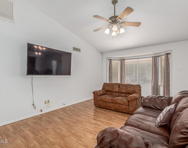 6243 W Cholla Street - Photo Thumbnail 8