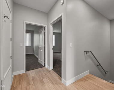 1023 W 5th Street - Photo Thumbnail 23