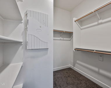 1023 W 5th Street - Photo Thumbnail 27