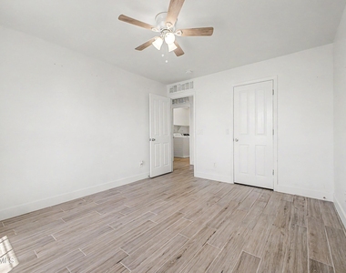 16332 W Moreland Street - Photo Thumbnail 21