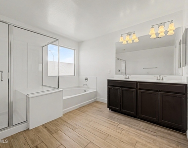 16332 W Moreland Street - Photo Thumbnail 14