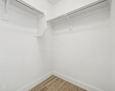 16332 W Moreland Street - Photo Thumbnail 26