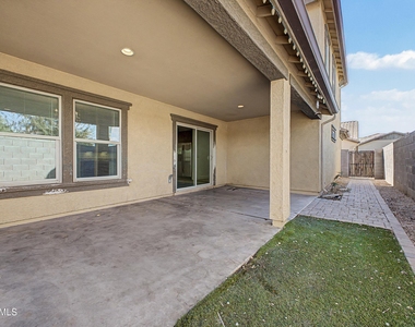 16332 W Moreland Street - Photo Thumbnail 30