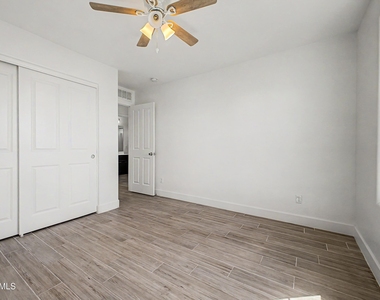 16332 W Moreland Street - Photo Thumbnail 19