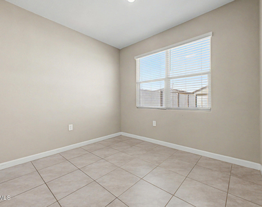 24056 W Watkins Street - Photo Thumbnail 9