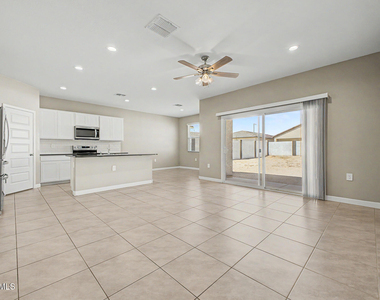 24056 W Watkins Street - Photo Thumbnail 5