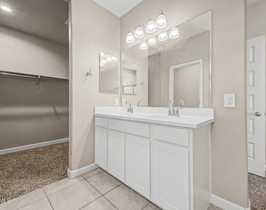 24056 W Watkins Street - Photo Thumbnail 14