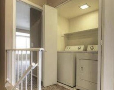 500 N Roosevelt Avenue - Photo Thumbnail 14