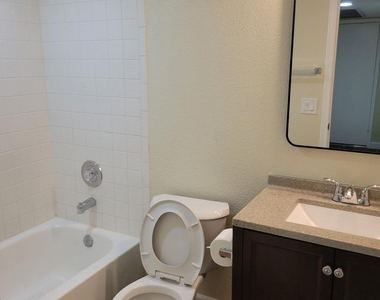 8888 N 47th Avenue - Photo Thumbnail 9