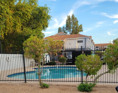 8888 N 47th Avenue - Photo Thumbnail 14