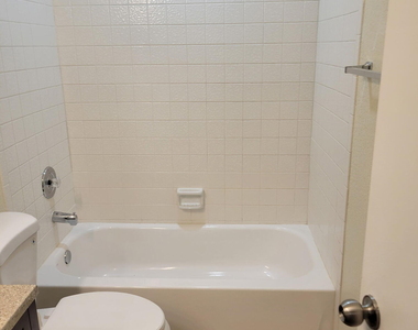 8888 N 47th Avenue - Photo Thumbnail 10