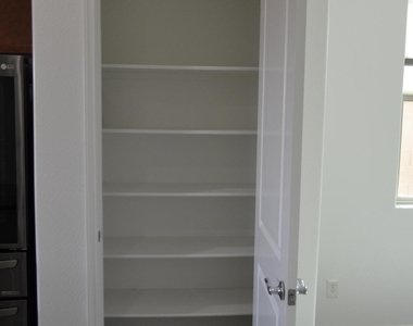 9644 E Thatcher Avenue - Photo Thumbnail 7