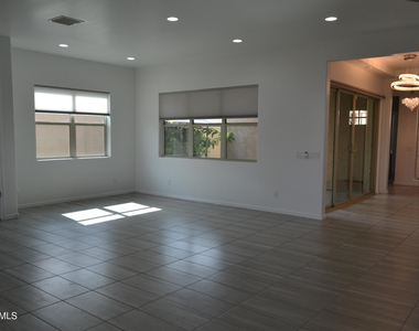 9644 E Thatcher Avenue - Photo Thumbnail 9