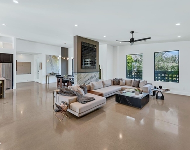 75 E Griswold Road - Photo Thumbnail 10