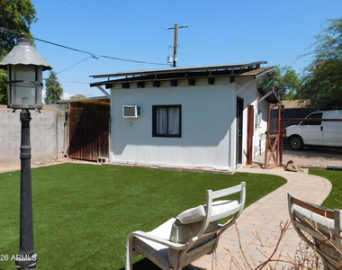 1618 W Gardenia Drive - Photo Thumbnail 4