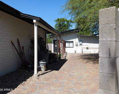 1618 W Gardenia Drive - Photo Thumbnail 6