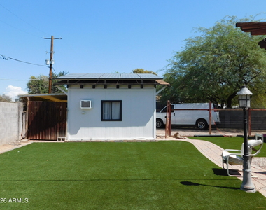 1618 W Gardenia Drive - Photo Thumbnail 3