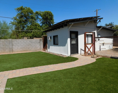 1618 W Gardenia Drive - Photo Thumbnail 1