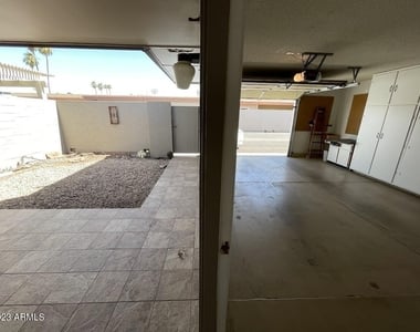 16810 N Boswell Boulevard - Photo Thumbnail 32