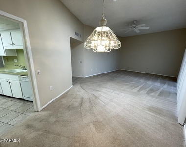 16810 N Boswell Boulevard - Photo Thumbnail 13