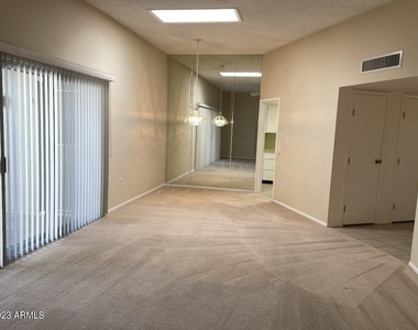 16810 N Boswell Boulevard - Photo Thumbnail 15