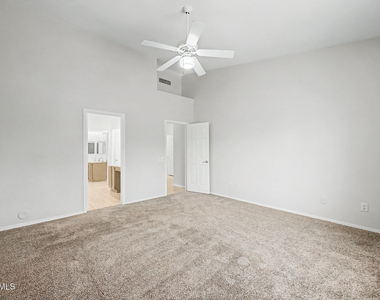 405 W Primoroso Drive - Photo Thumbnail 14